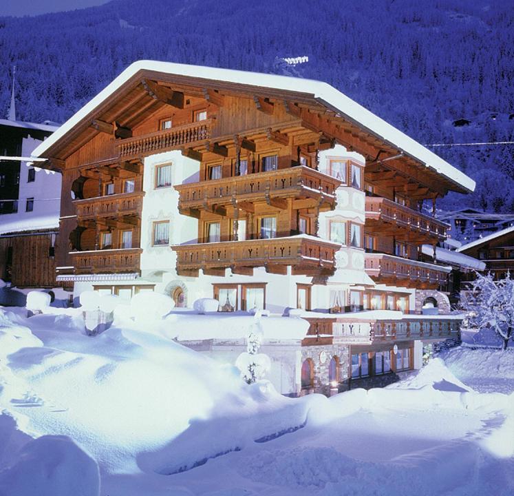 Hotel Blizz Finkenberg Exterior photo
